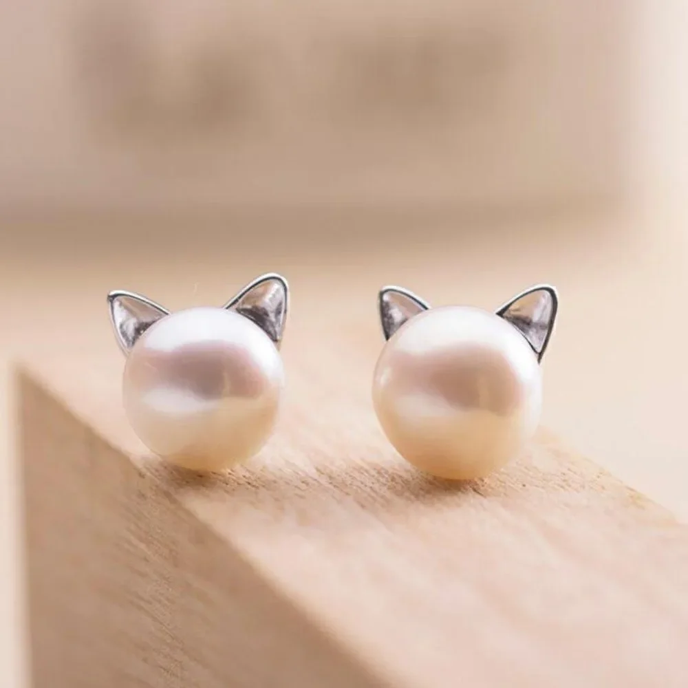 Silver Pearl Cat Earrings 😻